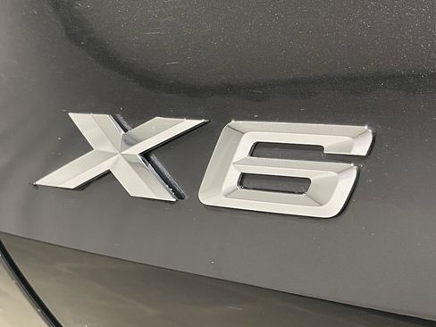 Used 2023 BMW X6 xDrive40i w/ M Sport Package image 25