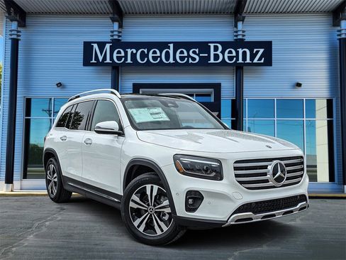 New 2026 Mercedes-Benz GLB 250 4MATIC image 1