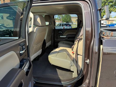 Used 2019 Chevrolet Silverado 2500 LTZ w/ Vortec Plus Package AWD/4WD image 6