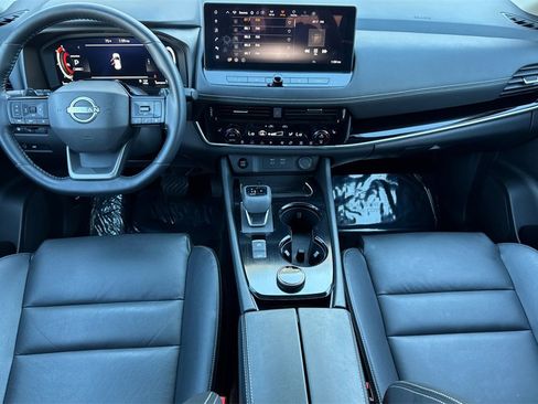 Certified 2025 Nissan Rogue SL w/ SL Premium Package image 14