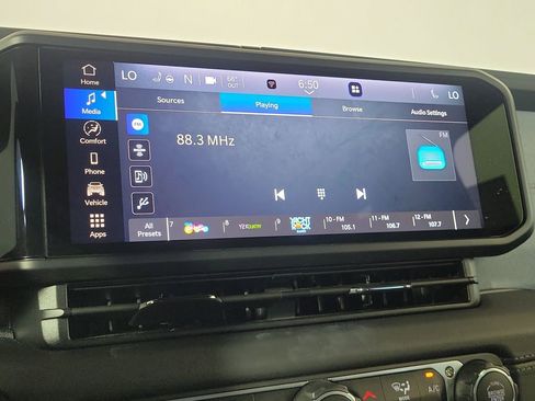 Used 2025 Jeep Wrangler Unlimited Sahara w/ Safety Group image 18