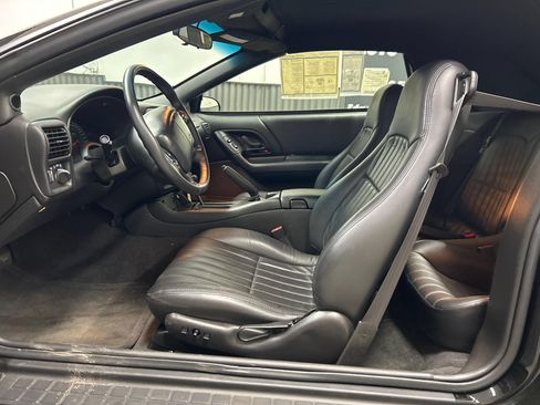 Used 2002 Chevrolet Camaro Z28 w/ Sport Appearance Pkg RWD image 8