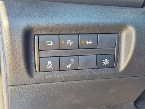 Used 2024 Nissan Kicks S w/ Interior Electronics Package FWD image 31
