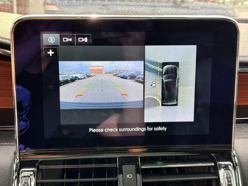 Used 2019 Lincoln Navigator Reserve AWD/4WD image 23