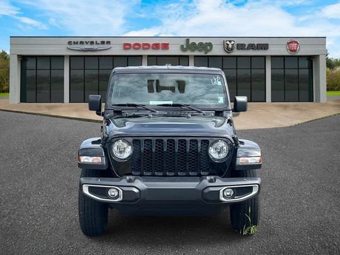 Used 2022 Jeep Gladiator Sport AWD/4WD image 8