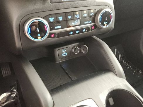 Used 2023 Ford Escape Active AWD/4WD image 17