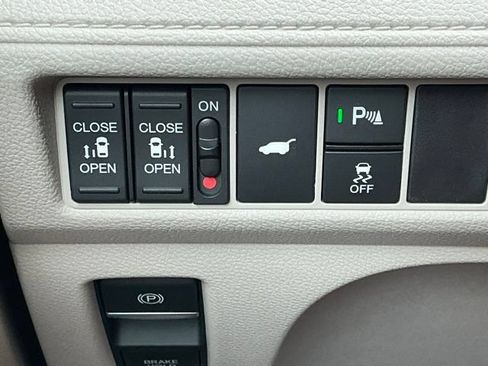 New 2026 Honda Odyssey Touring image 20