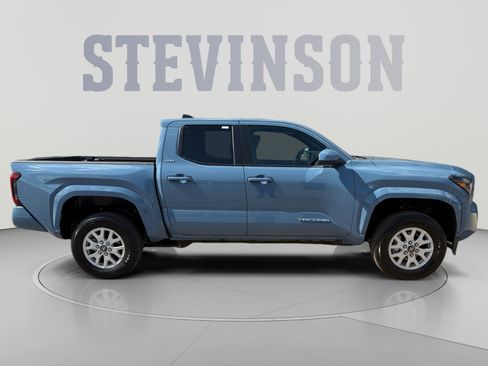 Used 2026 Toyota Tacoma SR5 AWD/4WD image 6