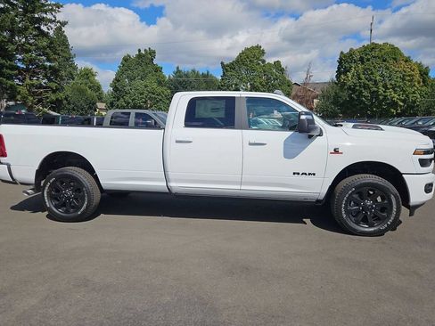 New 2026 RAM 3500 Laramie AWD/4WD image 8