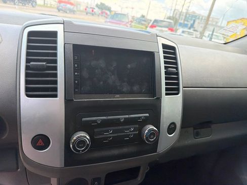 Used 2013 Nissan Frontier SV RWD image 12