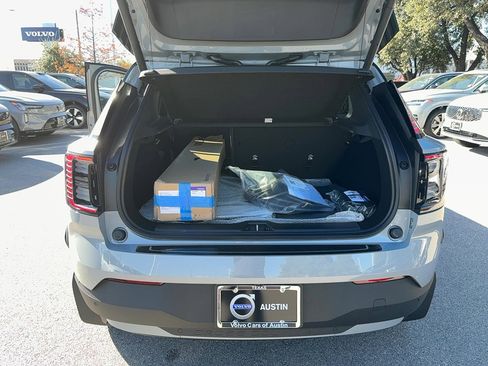New 2026 Volvo EX30 Cross Country Ultra image 22