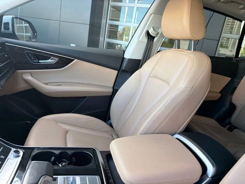 Used 2021 Audi Q8 Prestige AWD/4WD image 17