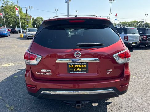 Used 2014 Nissan Pathfinder SV AWD/4WD image 7