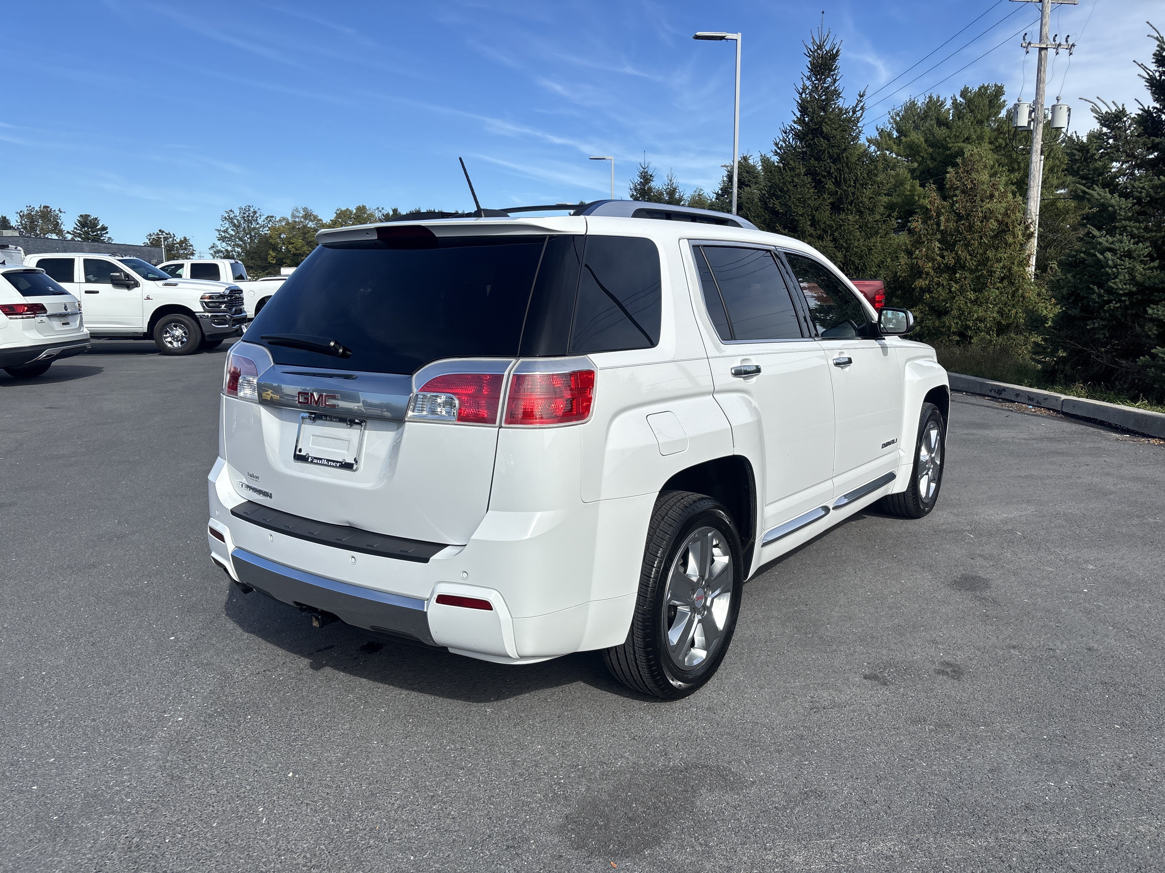 Used 2015 GMC Terrain Denali w/ Cargo Package FWD image 18