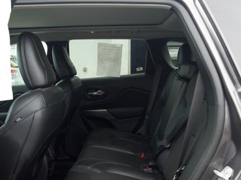 Used 2022 Jeep Cherokee Limited AWD/4WD image 36