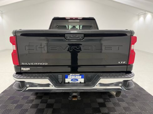 Used 2021 Chevrolet Silverado 2500 LTZ w/ LTZ Plus Package image 6