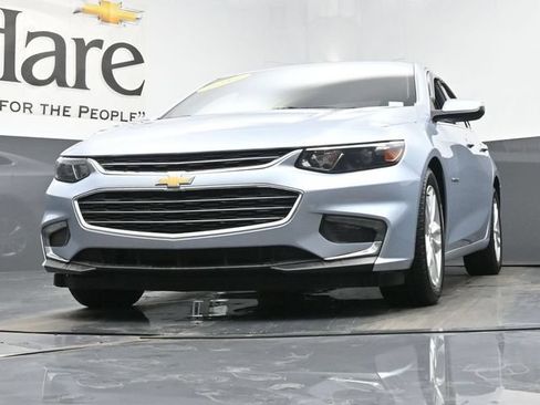 Used 2017 Chevrolet Malibu LT FWD image 53