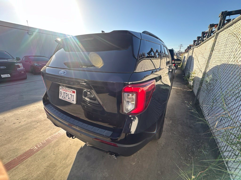 Used 2023 Ford Explorer ST-Line w/ Class IV Trailer Tow Package RWD image 9