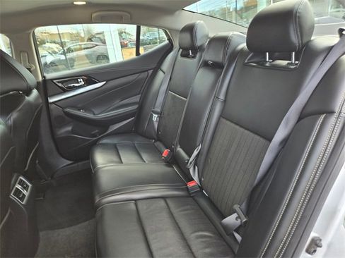 Used 2023 Nissan Maxima SV w/ Floor Mat Group image 18