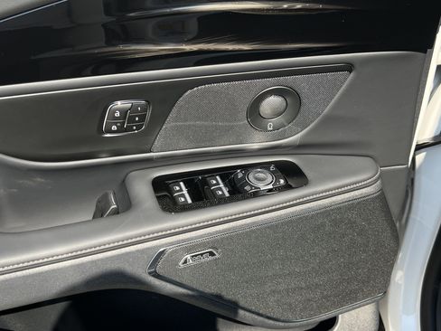 New 2025 Lincoln Nautilus Premier w/ Equipment Group 102A image 26