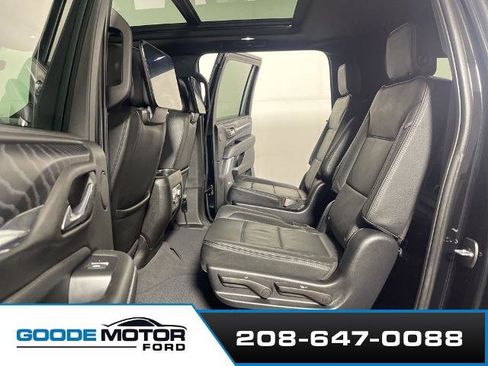 Used 2023 GMC Yukon XL Denali w/ Denali Reserve Package image 18