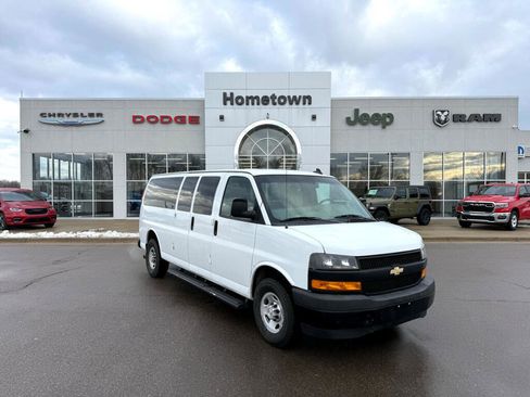 Used 2019 Chevrolet Express 3500 LS image 1