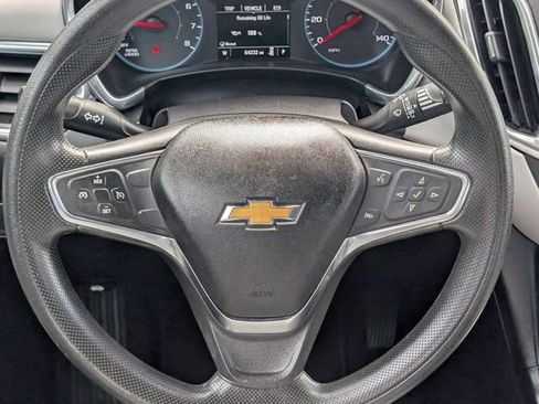 Used 2019 Chevrolet Equinox LS FWD image 14