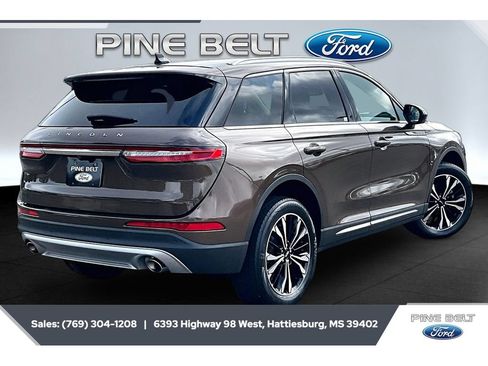 Used 2022 Lincoln Corsair FWD image 11