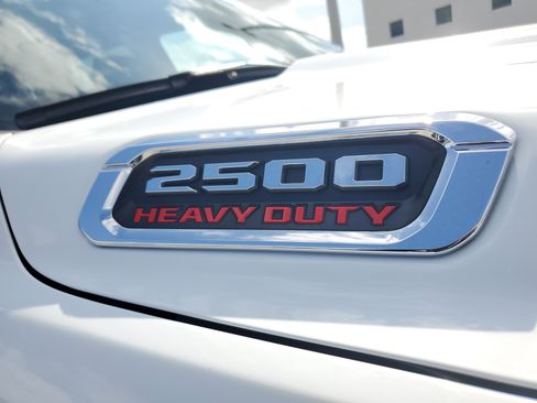 Used 2024 RAM 2500 Laramie image 9