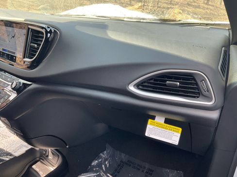 New 2026 Chrysler Voyager LX FWD image 16