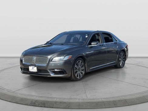 Used 2018 Lincoln Continental Reserve AWD/4WD image 3