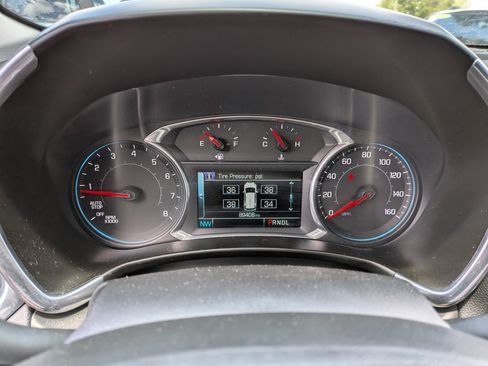 Used 2018 Chevrolet Equinox LT FWD image 29