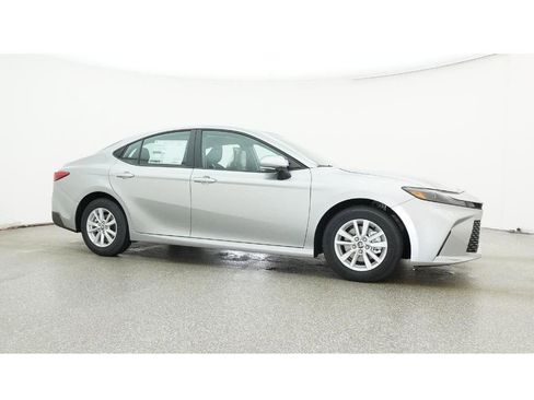 New 2026 Toyota Camry LE image 28