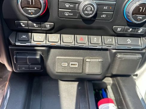 Used 2019 Chevrolet Silverado 1500 LTZ w/ LTZ Premium Package AWD/4WD image 13