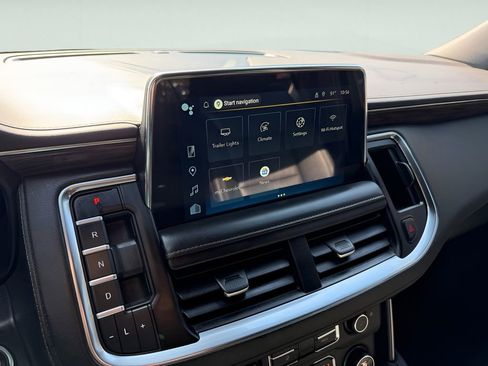 Used 2023 Chevrolet Suburban LT image 24