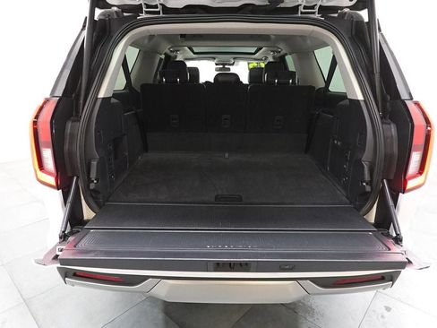 Used 2025 Ford Expedition Max Platinum image 29