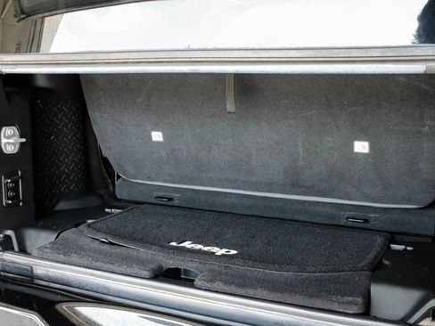 Used 2016 Jeep Wrangler Sport image 38