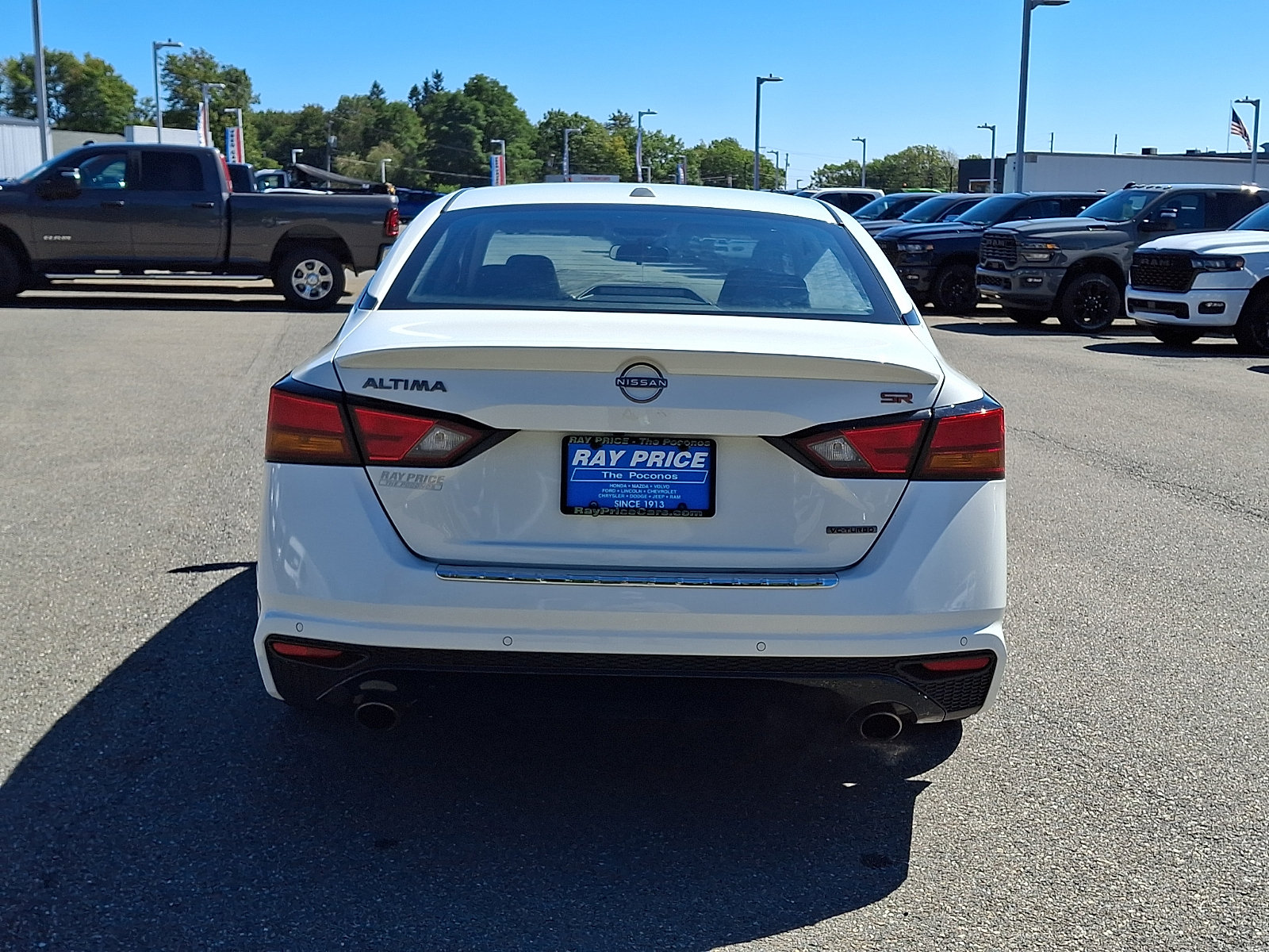 Used 2023 Nissan Altima 2.0 SR FWD image 5