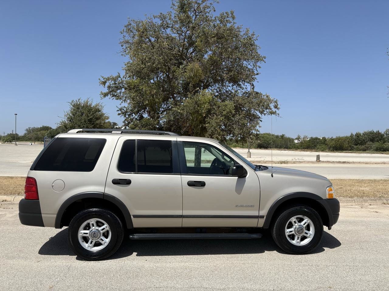 Used 2004 Ford Explorer XLS RWD image 58