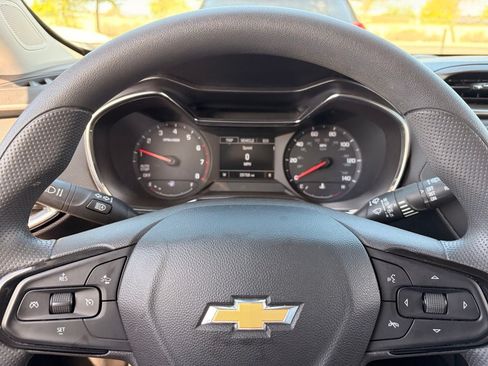 Used 2023 Chevrolet TrailBlazer LT FWD image 28