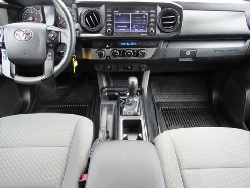 Used 2022 Toyota Tacoma SR image 14