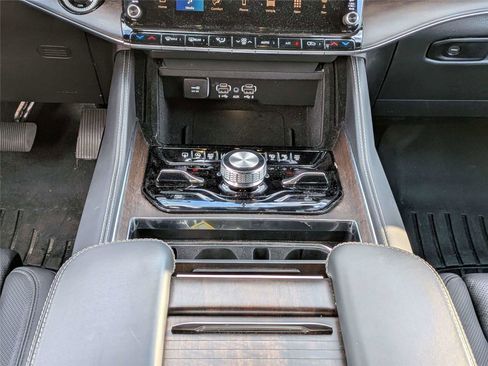 Used 2024 Jeep Grand Wagoneer Series I w/ Convenience Group III image 22