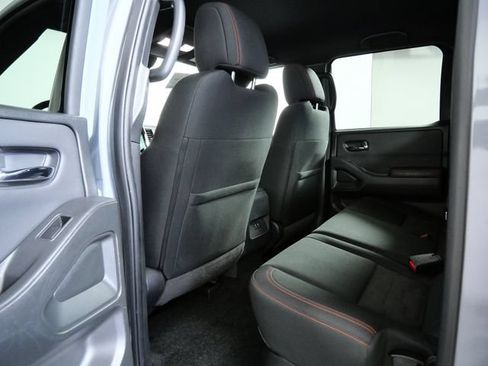 Used 2022 Nissan Frontier PRO-4X w/ Technology Package AWD/4WD image 16