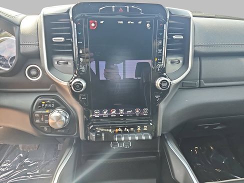Used 2020 RAM 1500 Laramie w/ Sport Appearance Package AWD/4WD image 23