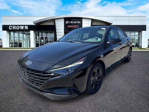 Used 2021 Hyundai Elantra SEL image 1