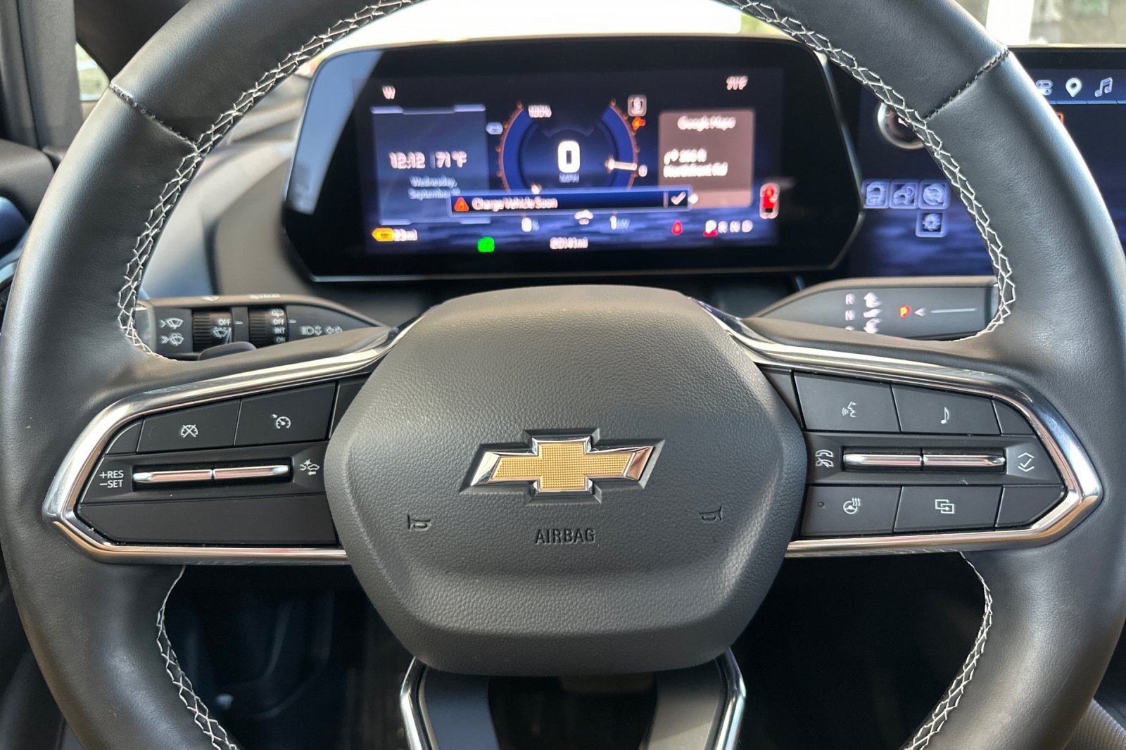 Used 2024 Chevrolet Equinox EV LT FWD image 34