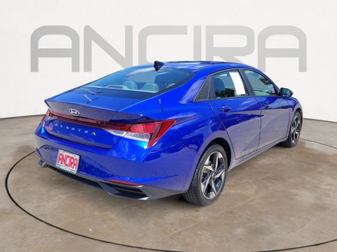 Used 2023 Hyundai Elantra SEL w/ Convenience Package FWD image 11