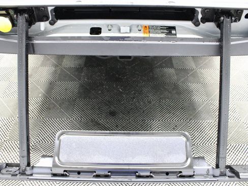 Used 2025 Ford F350 Lariat w/ Black Appearance Package image 46