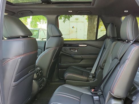New 2025 Honda Pilot TrailSport image 7