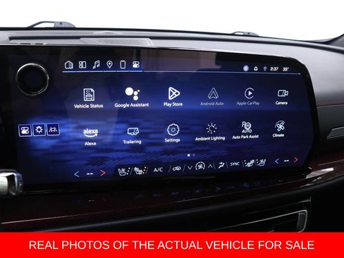 Used 2024 Chevrolet Traverse RS image 7